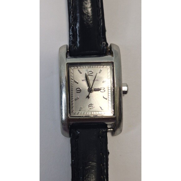 MICHAEL KORS Black Leather 12L Women's Wrist Watch WORKING - Picture 1 of 5